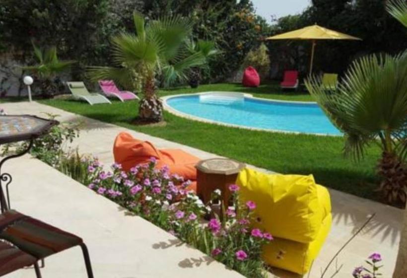 تختخواب و صبحانه Dar Khereddine