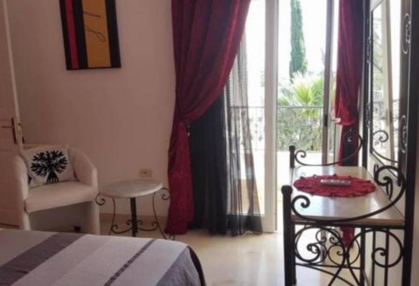 تختخواب و صبحانه Dar Khereddine