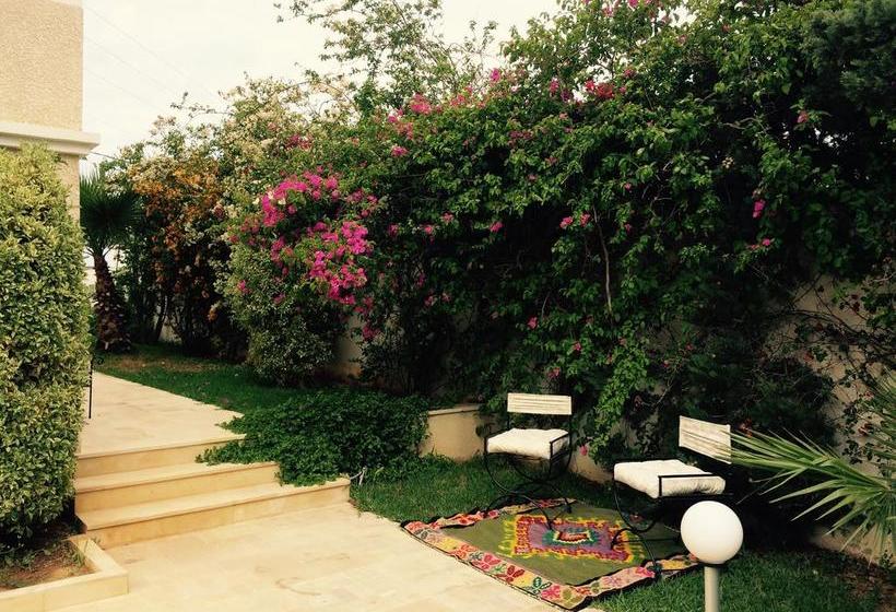 تختخواب و صبحانه Dar Khereddine