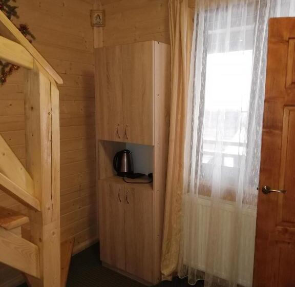 تختخواب و صبحانه Krym