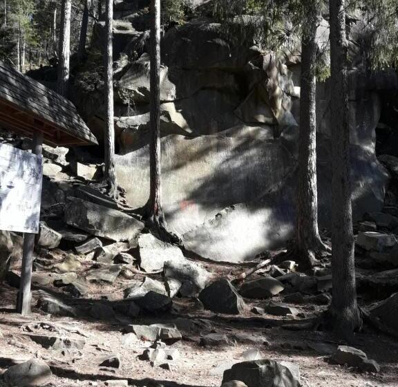 تختخواب و صبحانه Krym