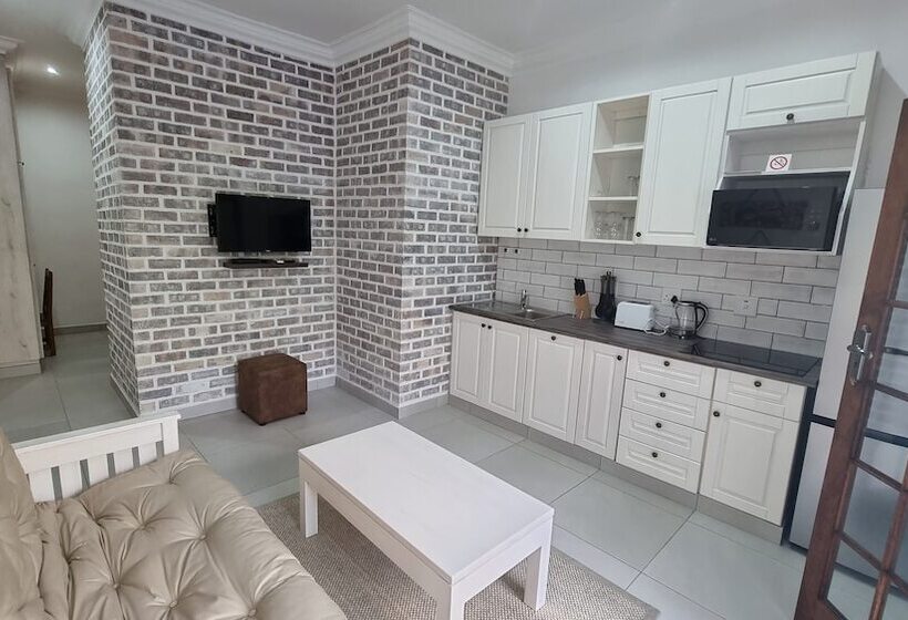 住宿加早餐  Leopard Tree Lodge