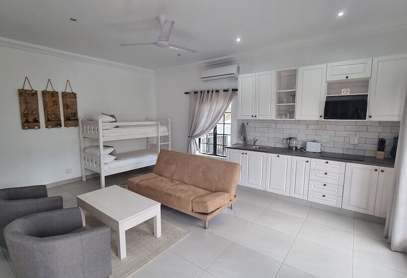 住宿加早餐  Leopard Tree Lodge