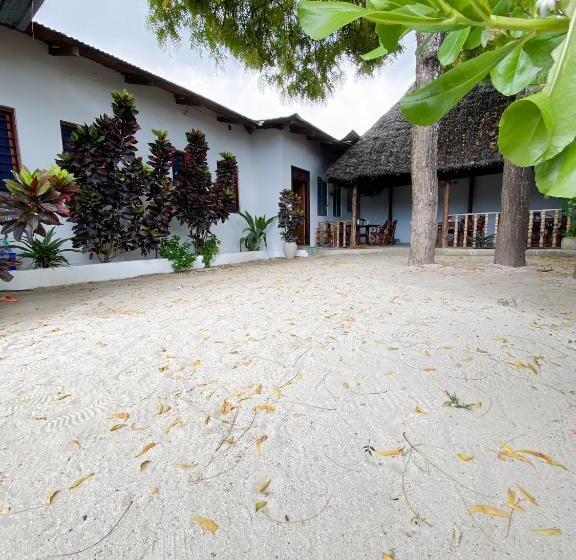 تختخواب و صبحانه Lighthouse Guesthouse