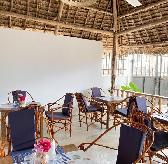 تختخواب و صبحانه Lighthouse Guesthouse