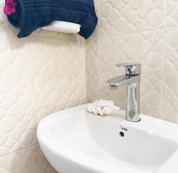 تختخواب و صبحانه Lighthouse Guesthouse