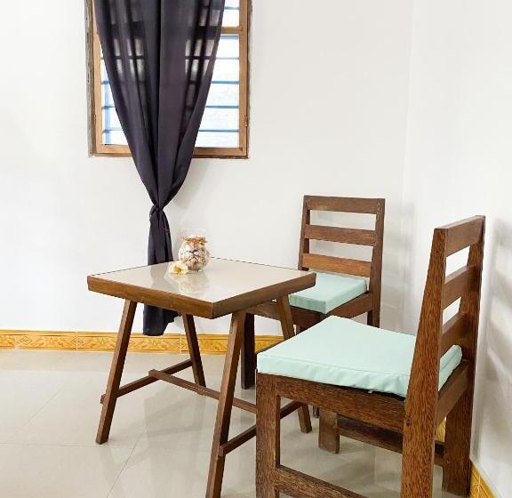 تختخواب و صبحانه Lighthouse Guesthouse