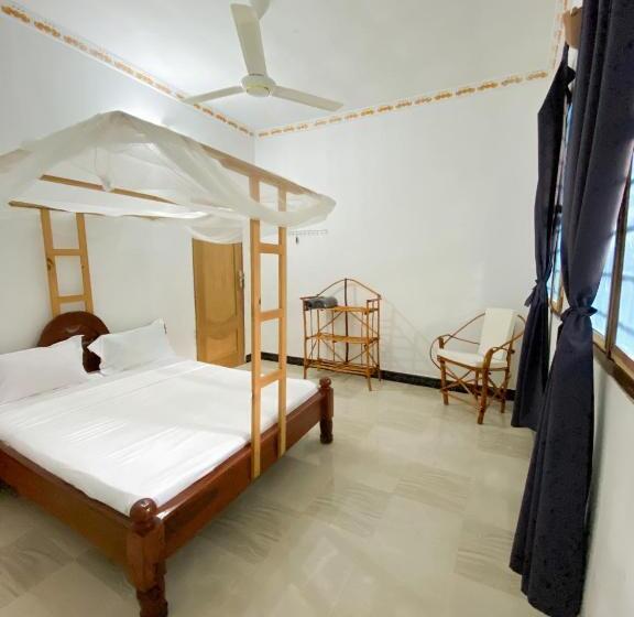 تختخواب و صبحانه Lighthouse Guesthouse