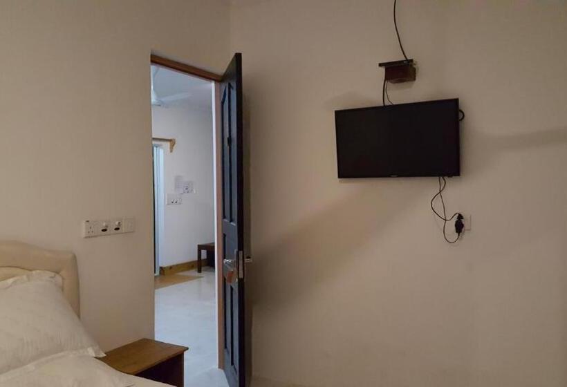 تختخواب و صبحانه Maafushi View