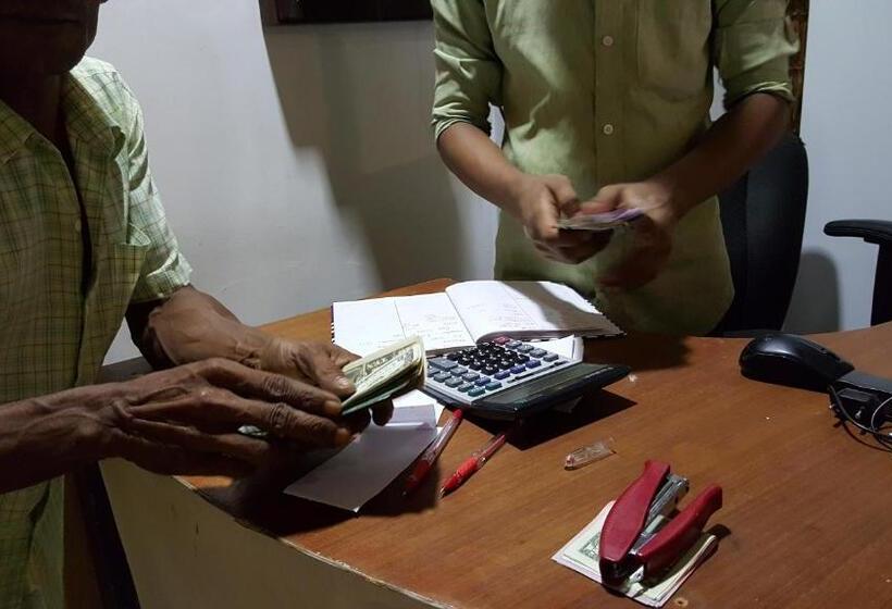 تختخواب و صبحانه Maafushi View