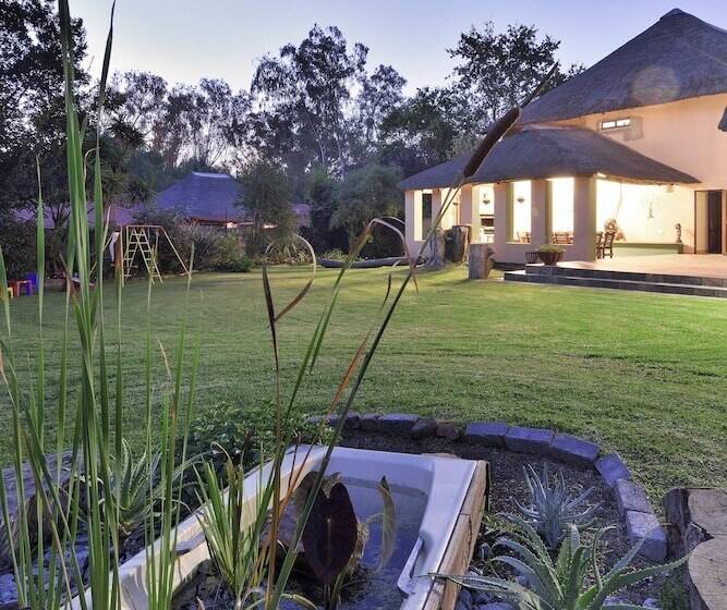 تختخواب و صبحانه The Cottage