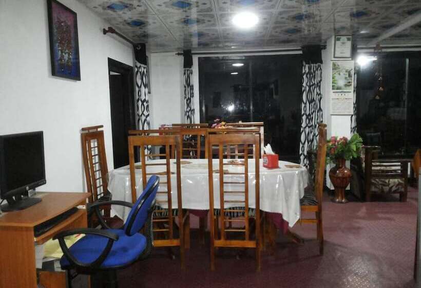 Bed and Breakfast White Home