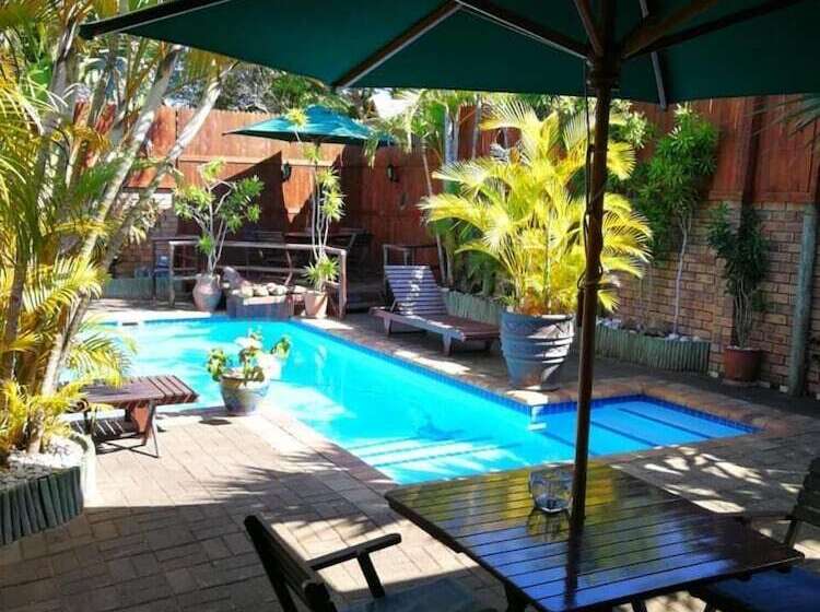 Bhangazi Lodge Bed & Breakfast