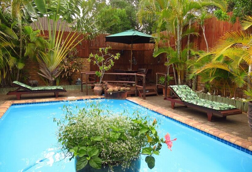 Bhangazi Lodge Bed & Breakfast