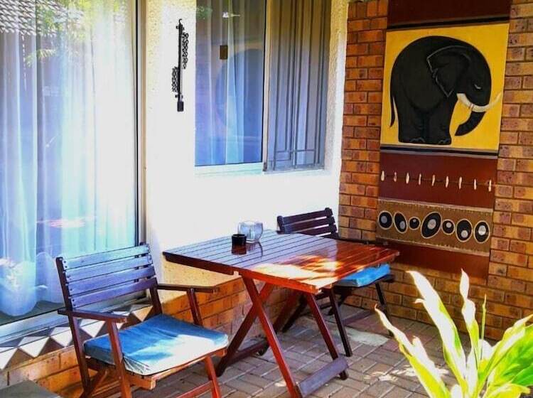 Bhangazi Lodge Bed & Breakfast