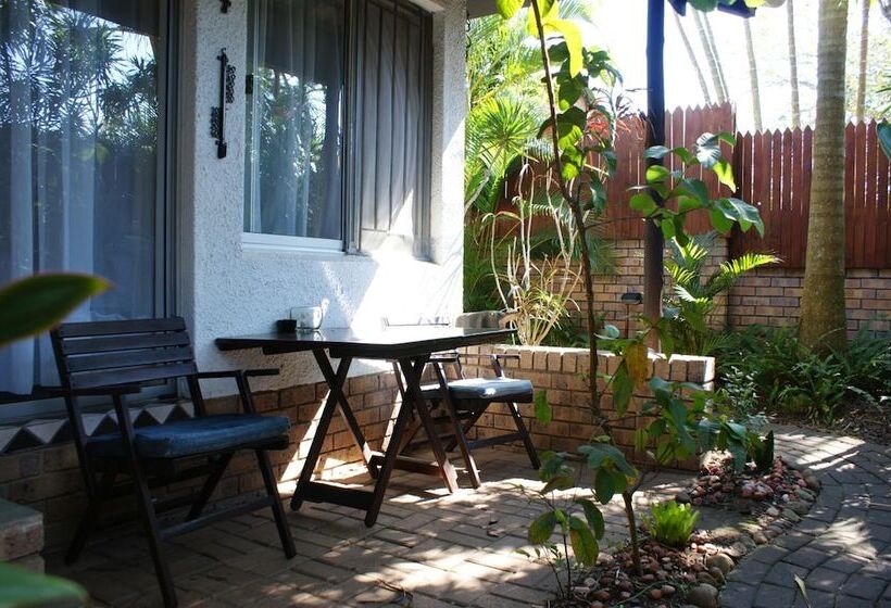 Bhangazi Lodge Bed & Breakfast