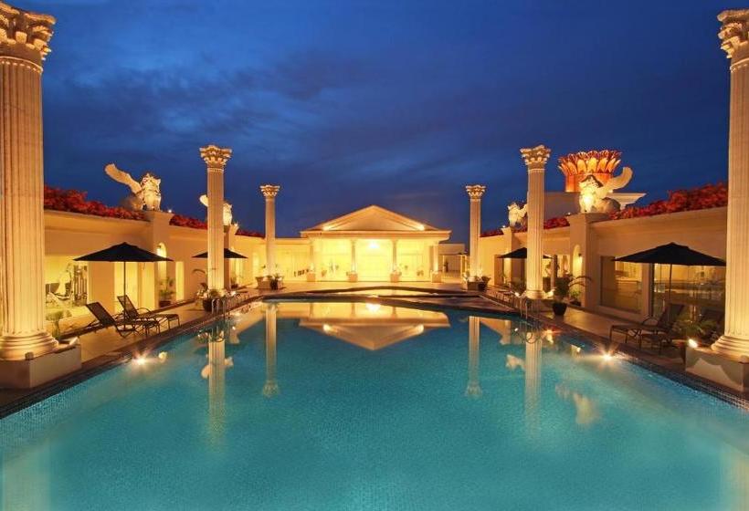 Harmoni One Convention Hotel And Service Apartments