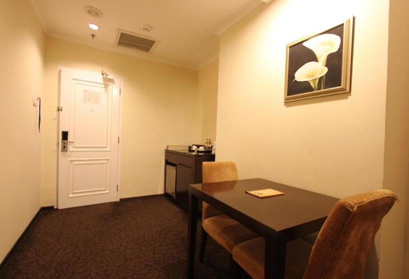 Harmoni One Convention Hotel And Service Apartments