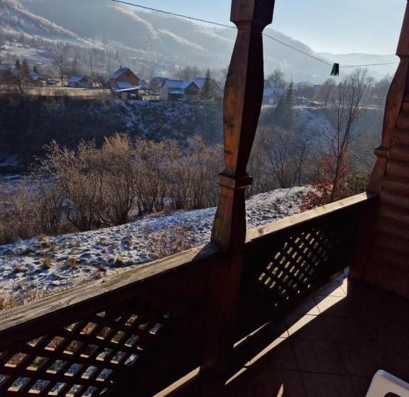 Hotel гуцульська хата