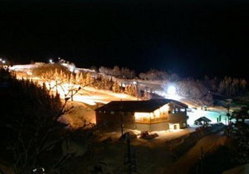 בית מלון כפרי Akakura Wakui