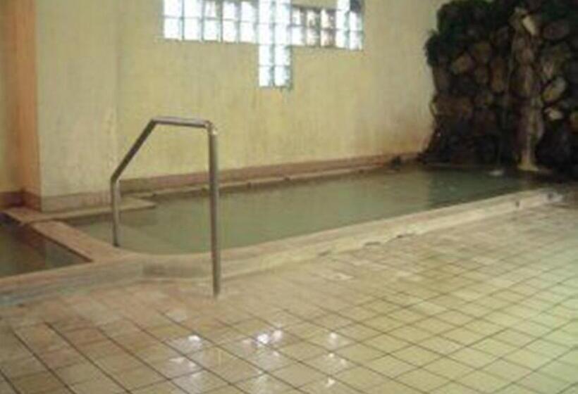 בית מלון כפרי Akakura Wakui