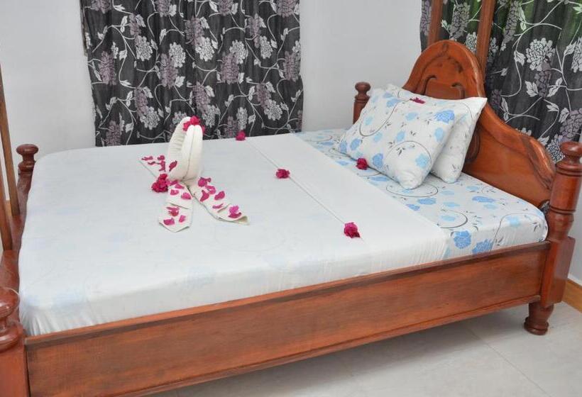 בית מלון כפרי Bagamoyo Spice Villa