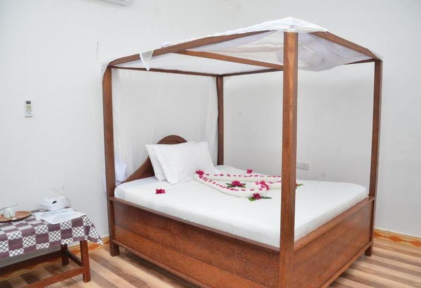 בית מלון כפרי Bagamoyo Spice Villa