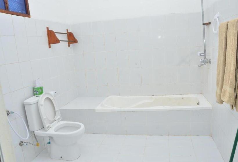 בית מלון כפרי Bagamoyo Spice Villa