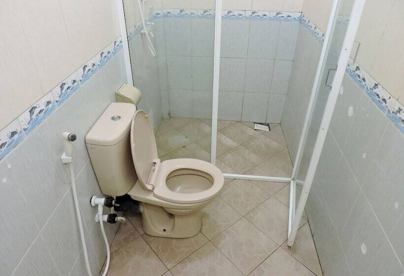 Green Grass Hotel & Restaurant