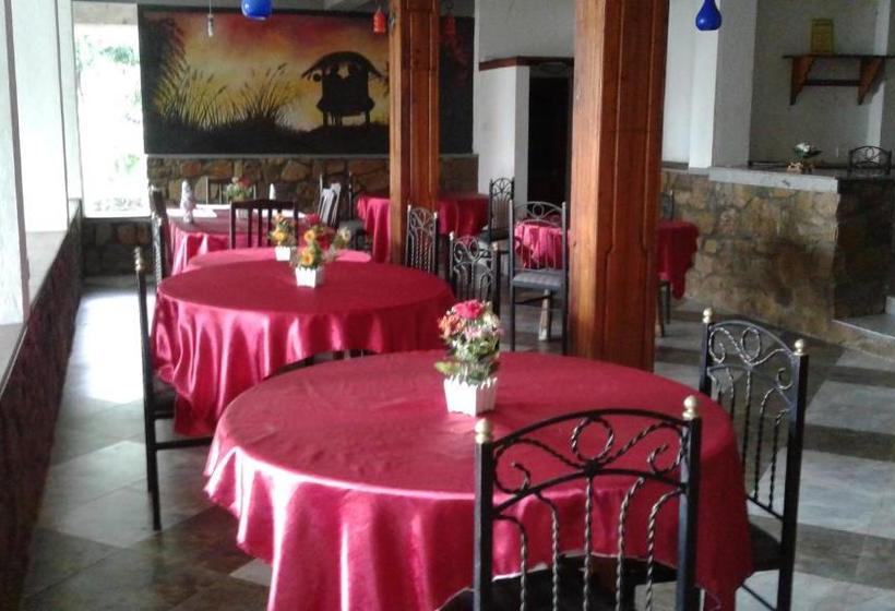 فندق Green Valley Holiday Resort