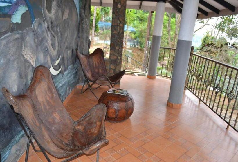 فندق Green Valley Holiday Resort