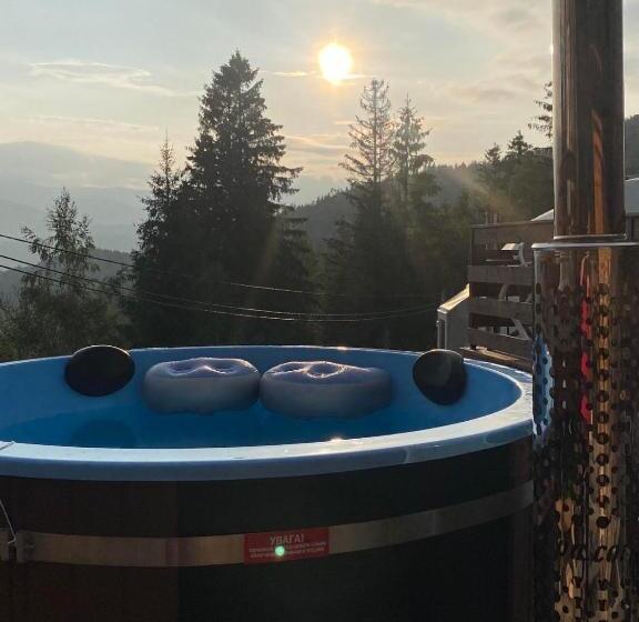 هتل Karpatski Dzherela