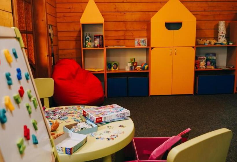 هتل Karpatski Dzherela