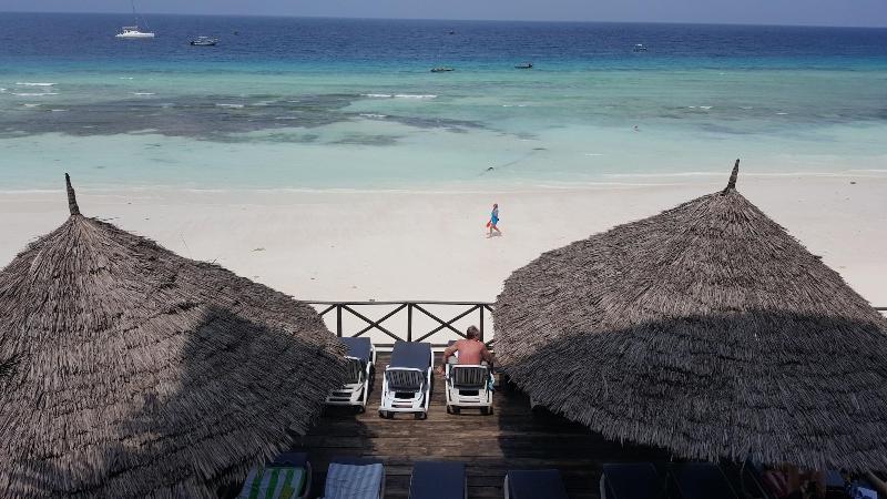 فندق Langi Langi Beach Bungalows