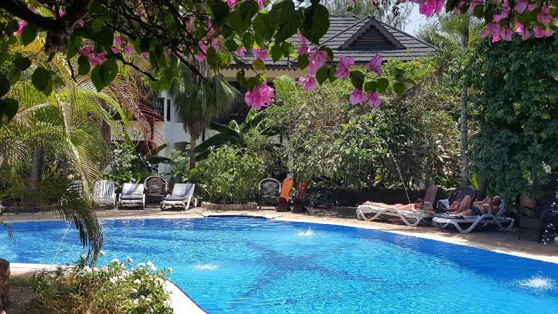 فندق Langi Langi Beach Bungalows