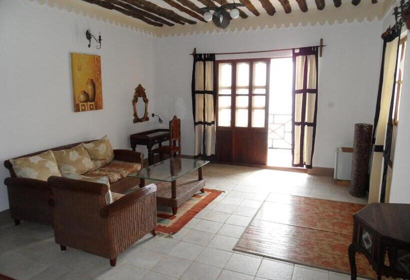 فندق Langi Langi Beach Bungalows