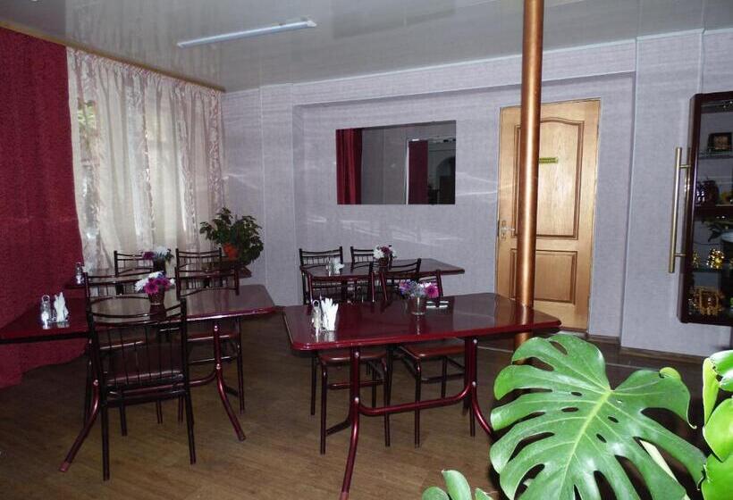 هتل Na Admirala Makarova