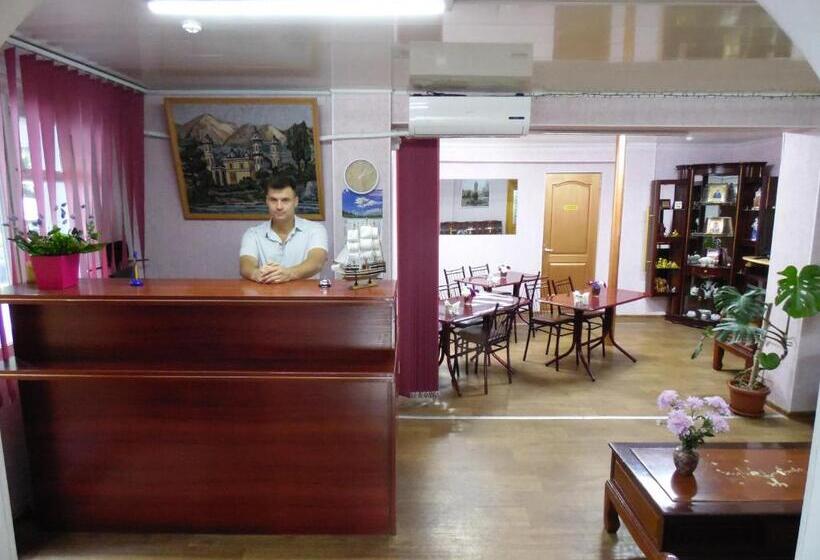 هتل Na Admirala Makarova