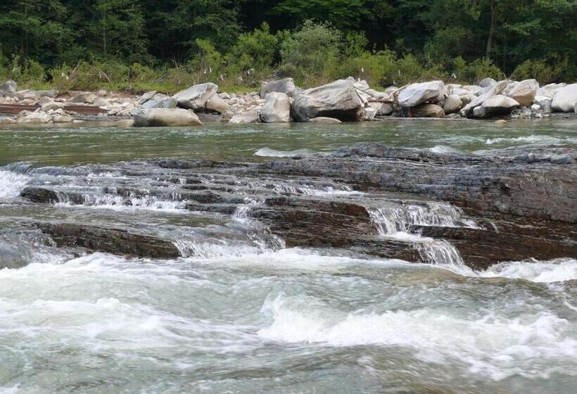 هتل On Dovbush Path