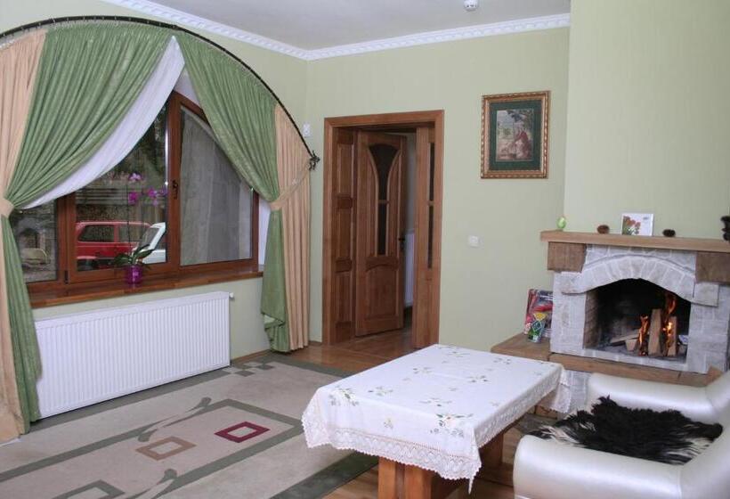 هتل On Dovbush Path