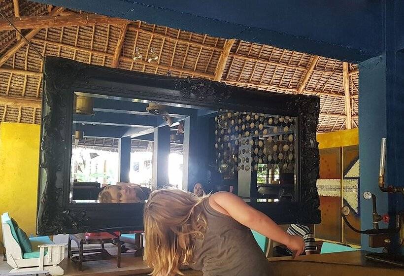 בית מלון כפרי Paje By Night Bungalows