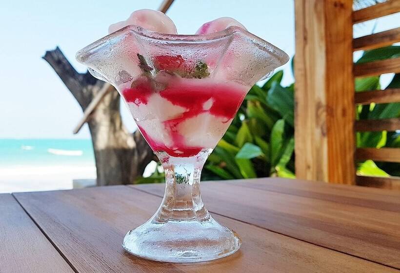 ホテル Paje By Night Bungalows