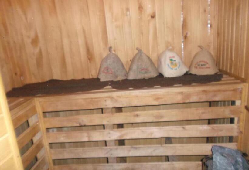 فندق Rukavychka