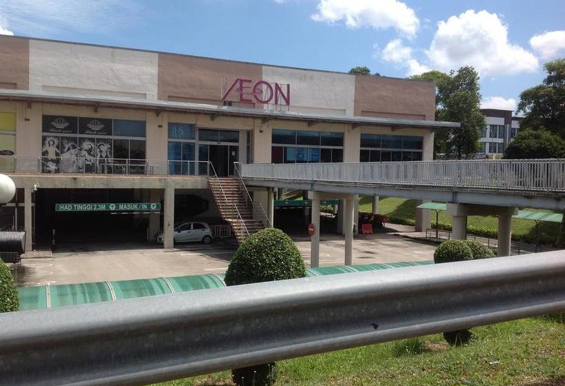 Hotel The Uni Garden