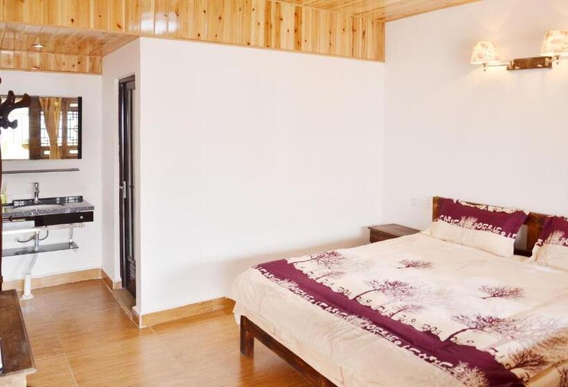 ホテル Tourist Courtyard