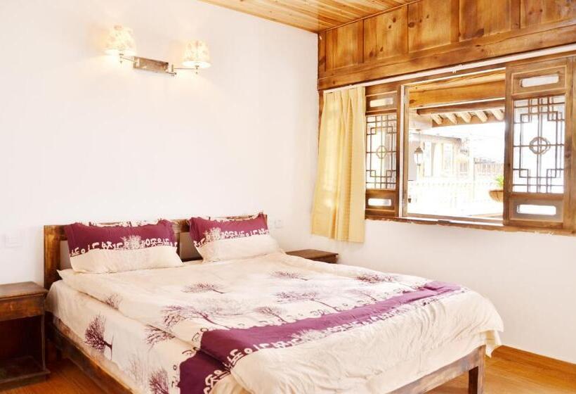 ホテル Tourist Courtyard