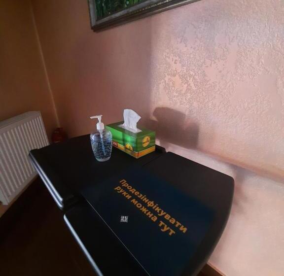 هتل Tsvit Paporoti