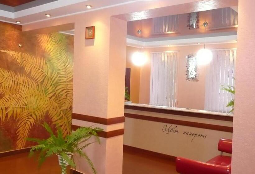 هتل Tsvit Paporoti