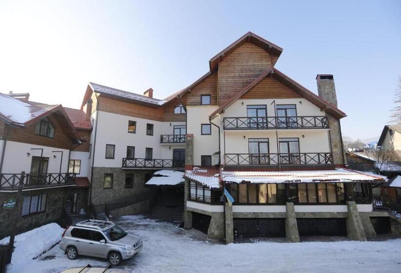 هتل Tsvit Paporoti