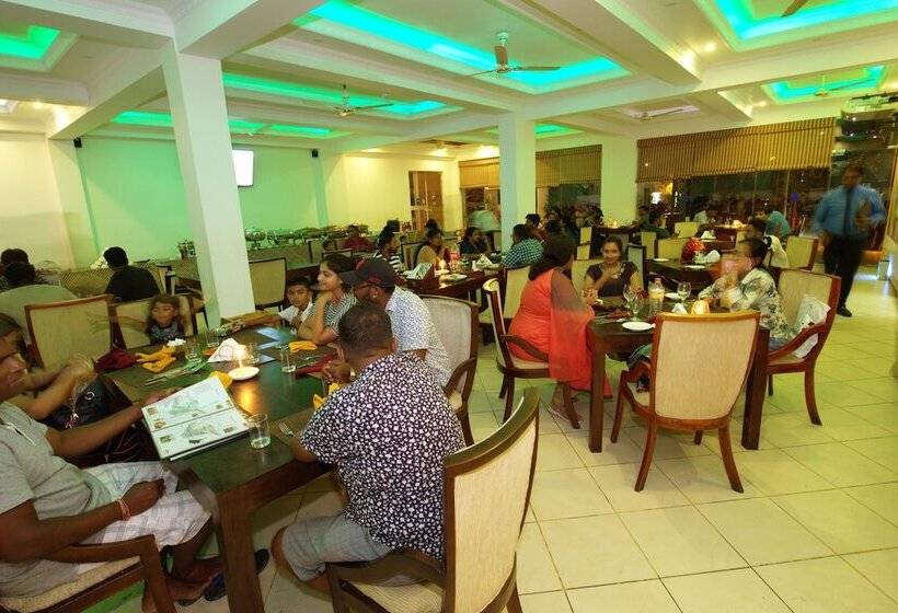 酒店 The Valampuri